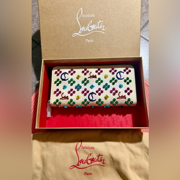 Christian Louboutin Handbags - Christian Louboutin Panettone Continental Zippy Wallet LIKE NEW